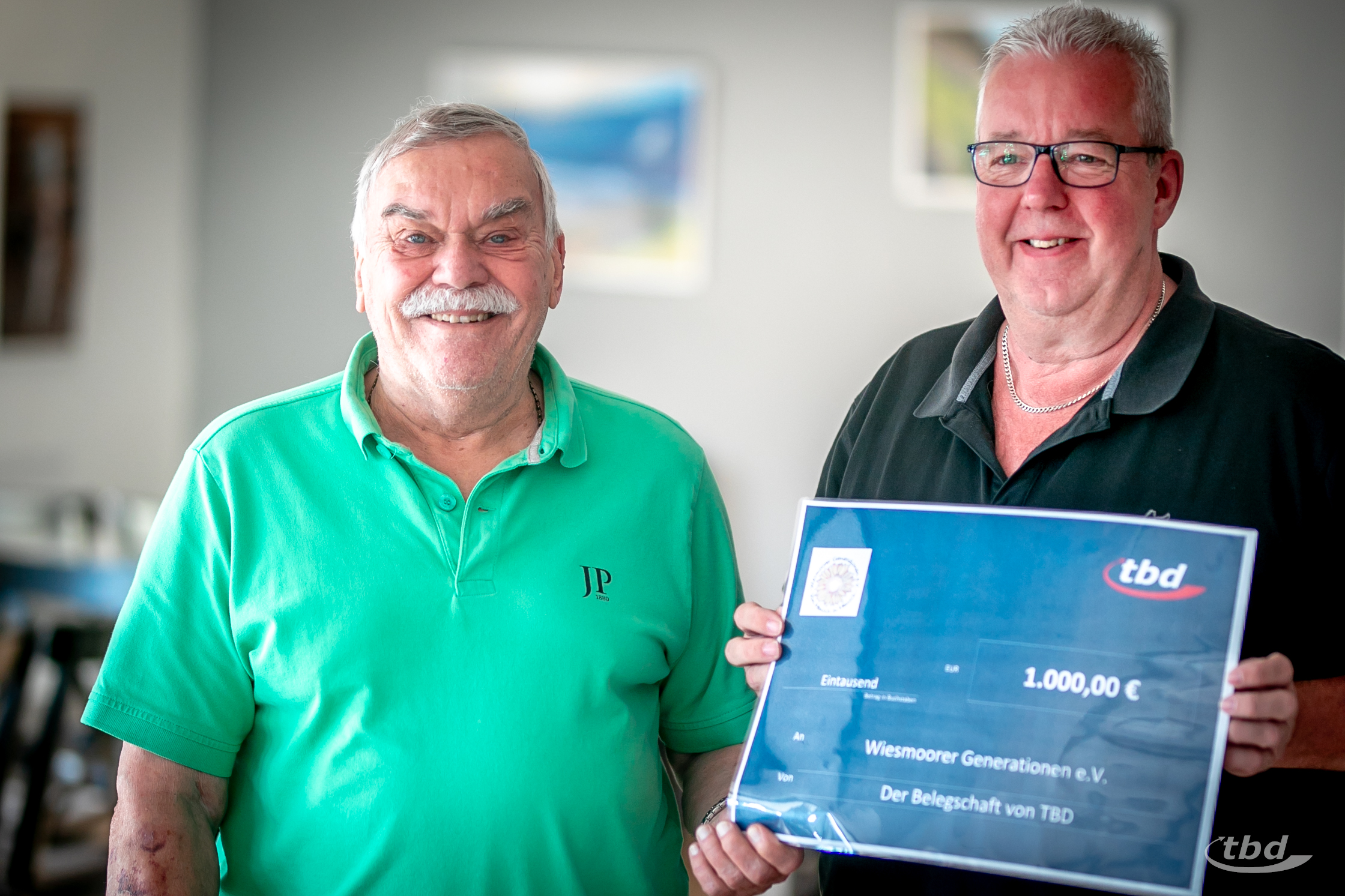 TBD-Belegschaft spendet 1000 Euro an Wiesmoorer Generationen