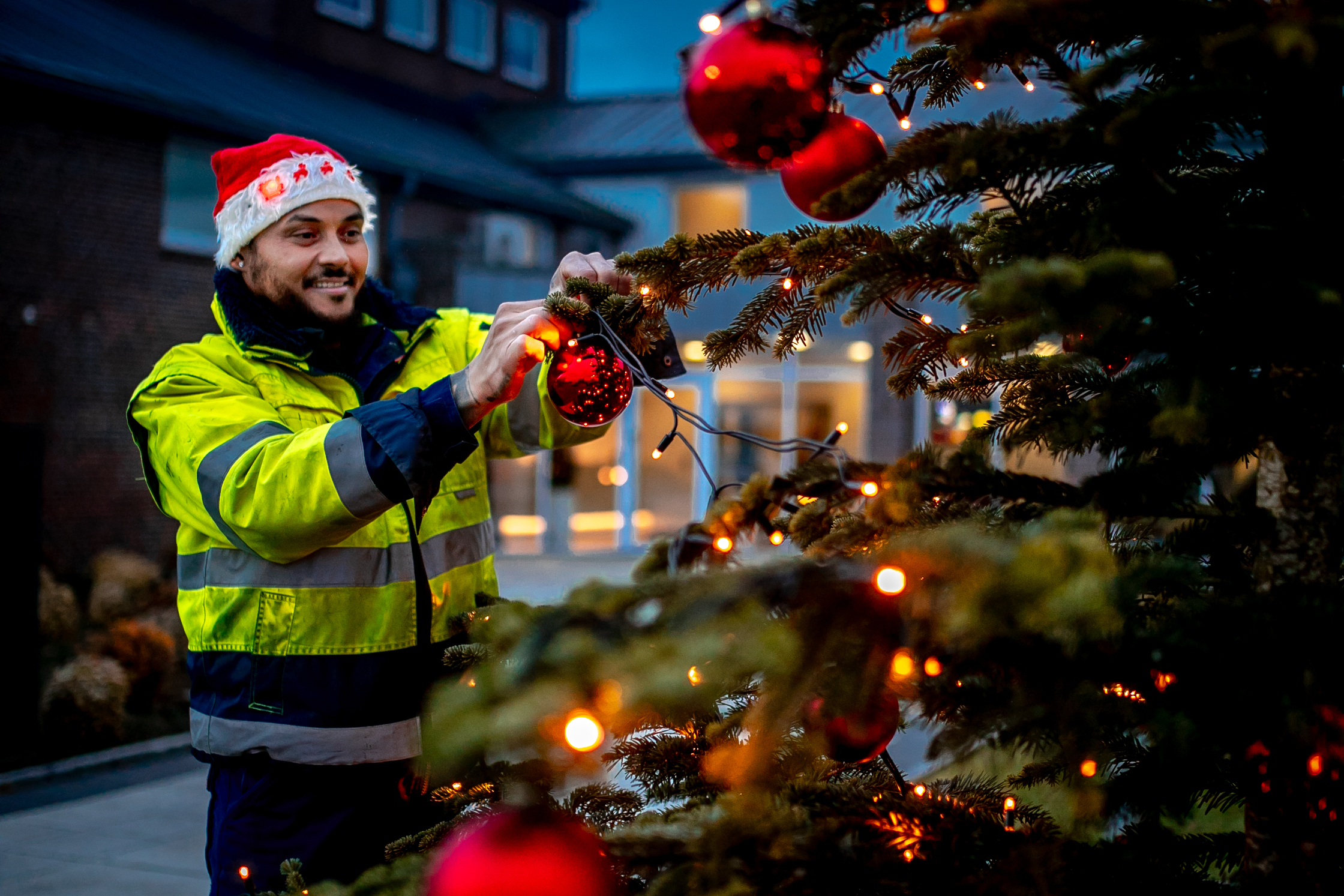 WIR WÜNSCHEN EINEN SCHÖNEN 3. ADVENT!