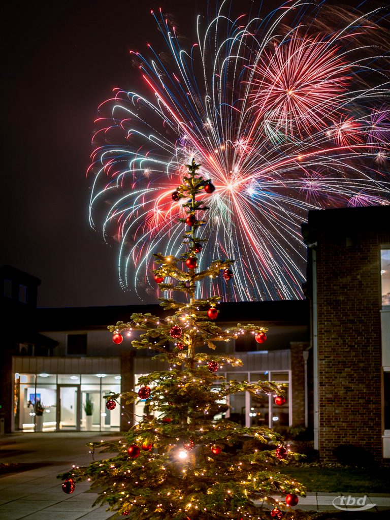 Wir wünschen ein gutes neues Jahr und freuen uns darauf.
