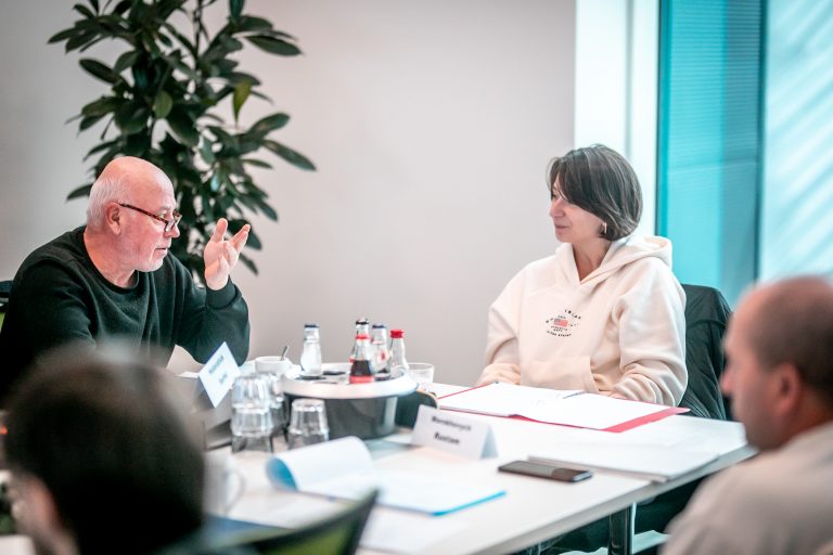 Wie acht aus der Ukraine Geflüchtete bei tbd neue Chancen ergreifen