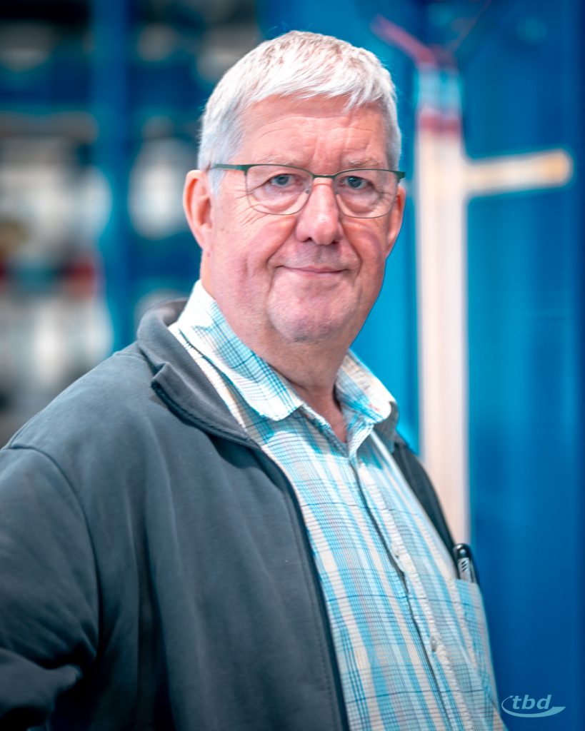 Unser langkähriger Meister und Projektleiter Helmut Schoon bleibt uns erhalten, übernimmt aber stärker die beratende Rolle.