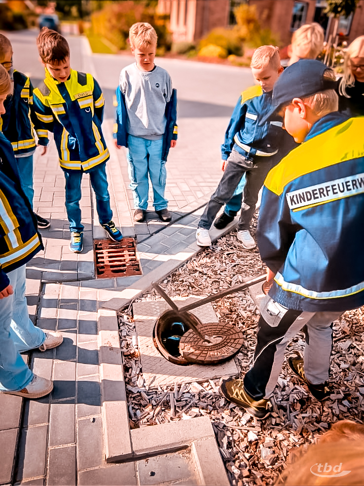 1500 Euro für Teilhabe beim Feuerwehr-Nachwuchs in Uplengen